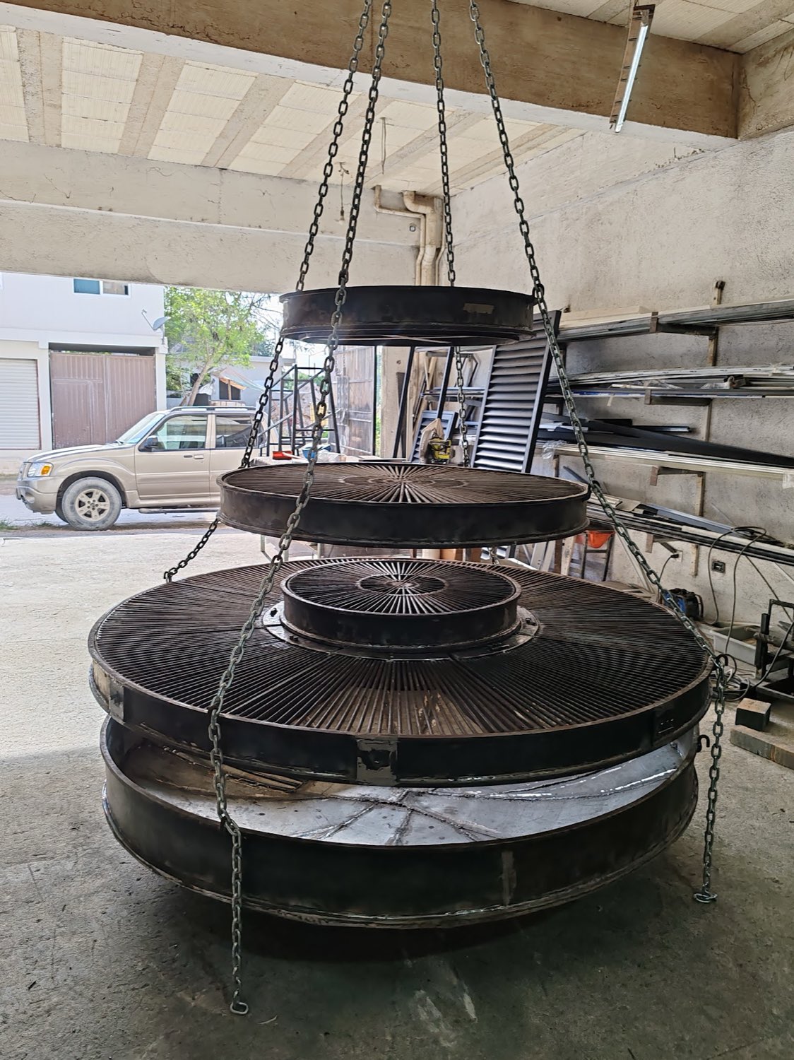 Asador de herrería a medida fabricado por Grupo Jassa en Holbox