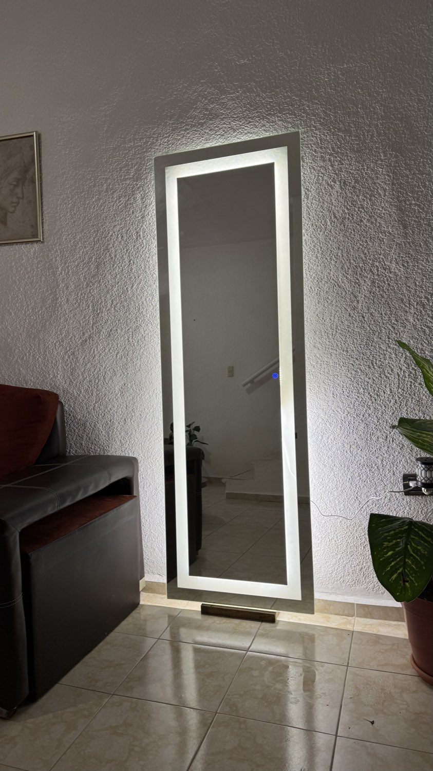 Espejo iluminado para baño — Grupo Jassa