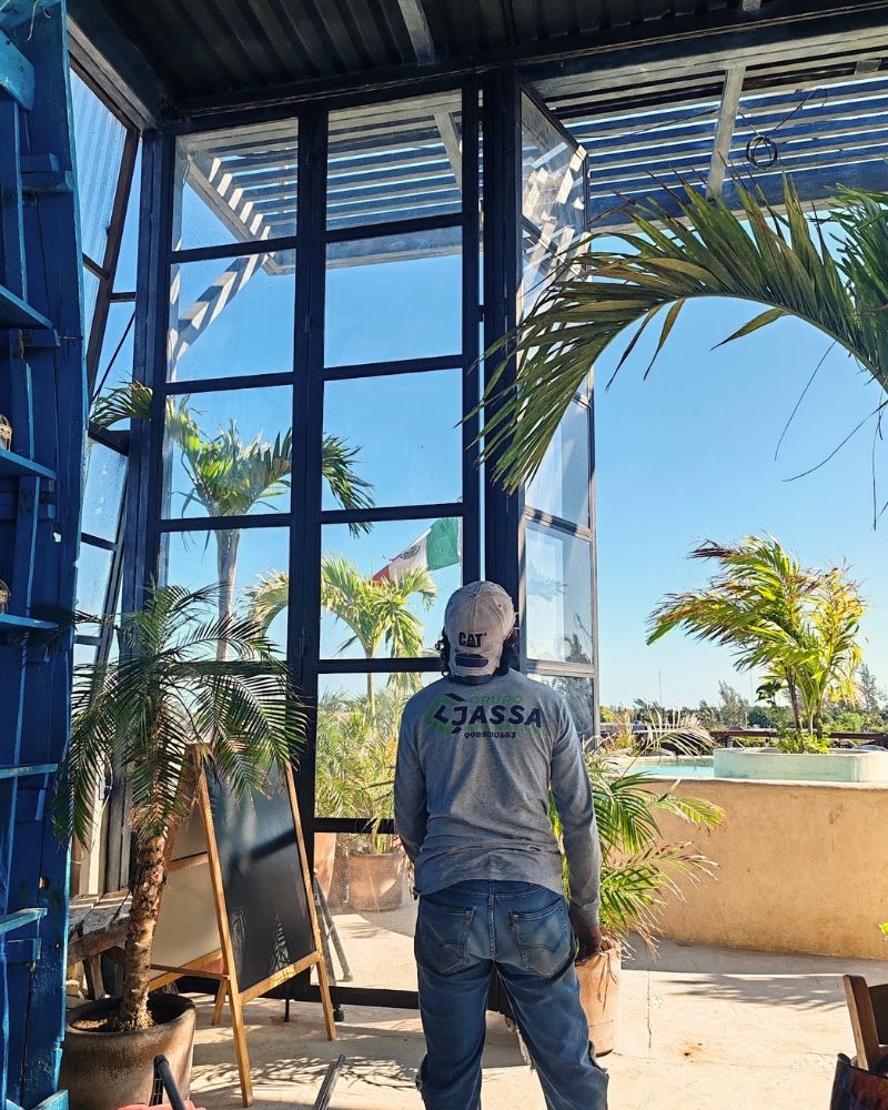 Ventanales en Villas Flamingos — Grupo Jassa